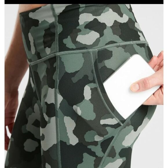 ATHLETA Lightning Olive Camo  7/8 High Waisted Leggings Size Small - Picture 8 of 10